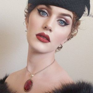 Meet your Posher, Scarlett